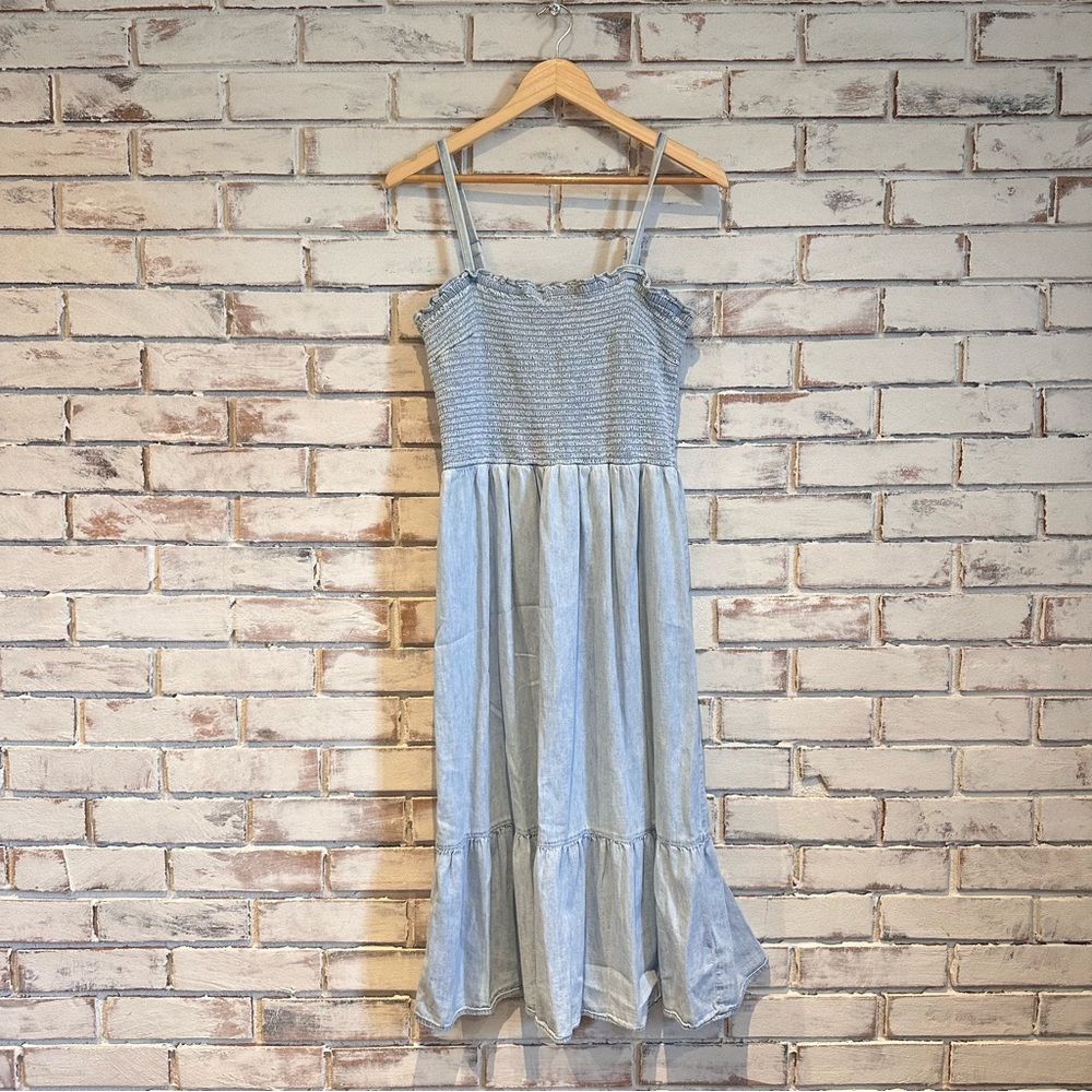 Gap chambray light blue dress
